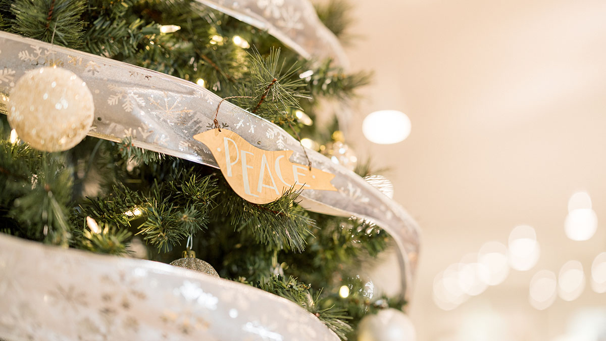 26 Holiday Wreath Making opt 1 web